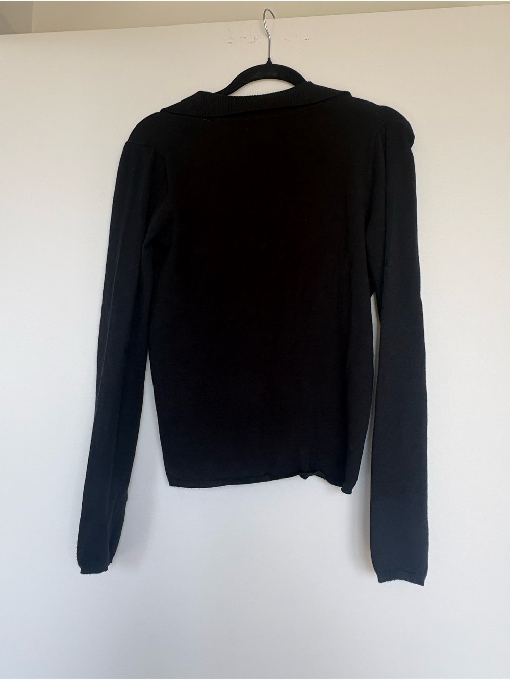 Max Studio Black V-Neck Knit Top - Picture 2 of 4